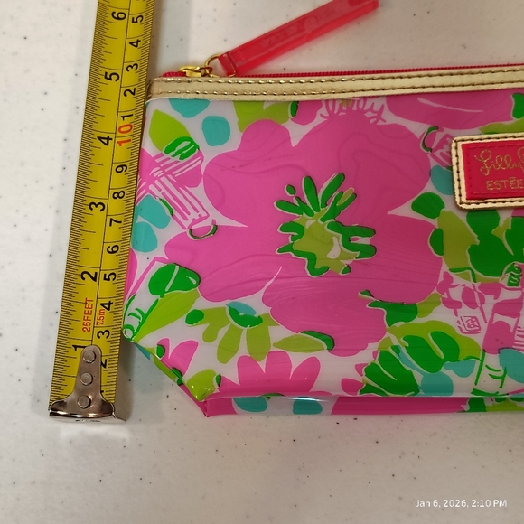 Lilly Pulitzer for Estee Lauder Cosmetic Makeup Bag Waterproof Pink Floral PVC - Picture 3 of 4